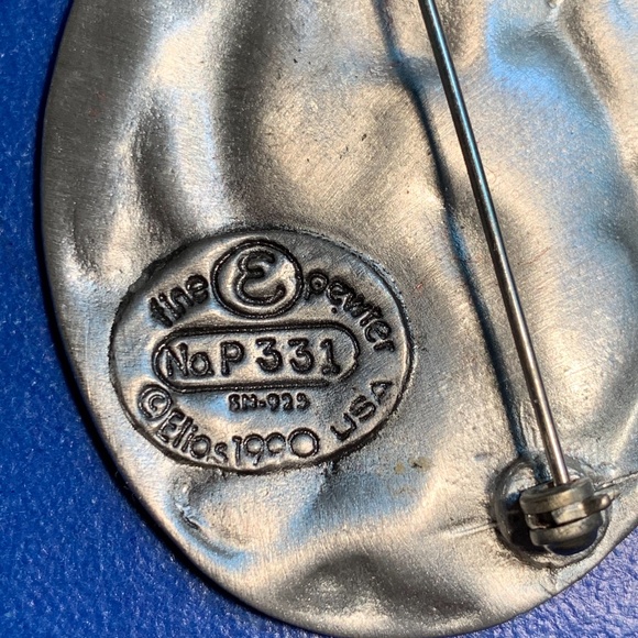 Elios vintage pewter pin - Picture 2 of 5